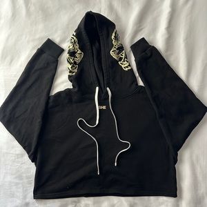 Inner Wolf Cropped Hoodie